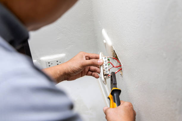 Best 24-Hour Electrician  in Clarksville, TX